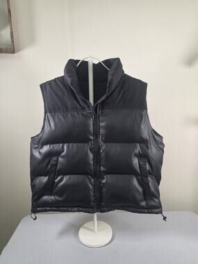 DAZY Women’s M Oversized Black Faux Leather Puffer Vest Quilted Zip Up